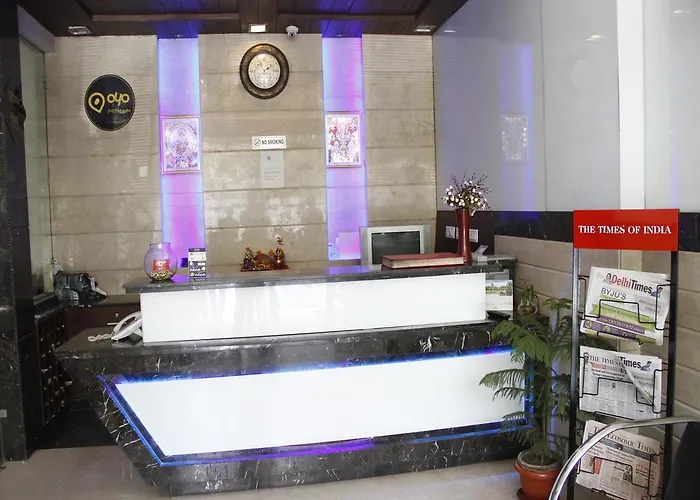 Oyo Premium Safdarjung