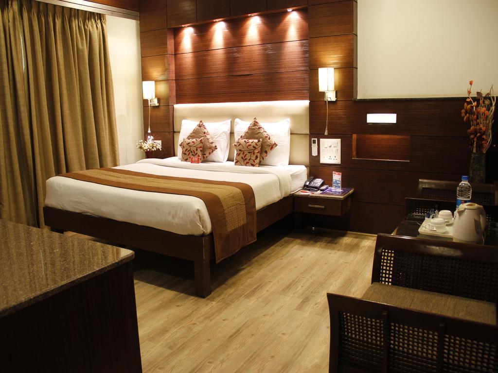 Oyo Premium Safdarjung 3* New Delhi