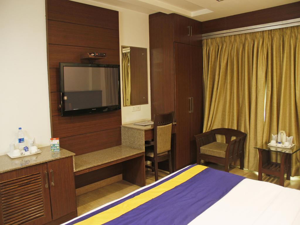 Oyo Premium Safdarjung